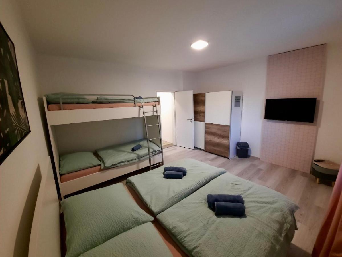 Rooms Optim Ptuj Esterno foto