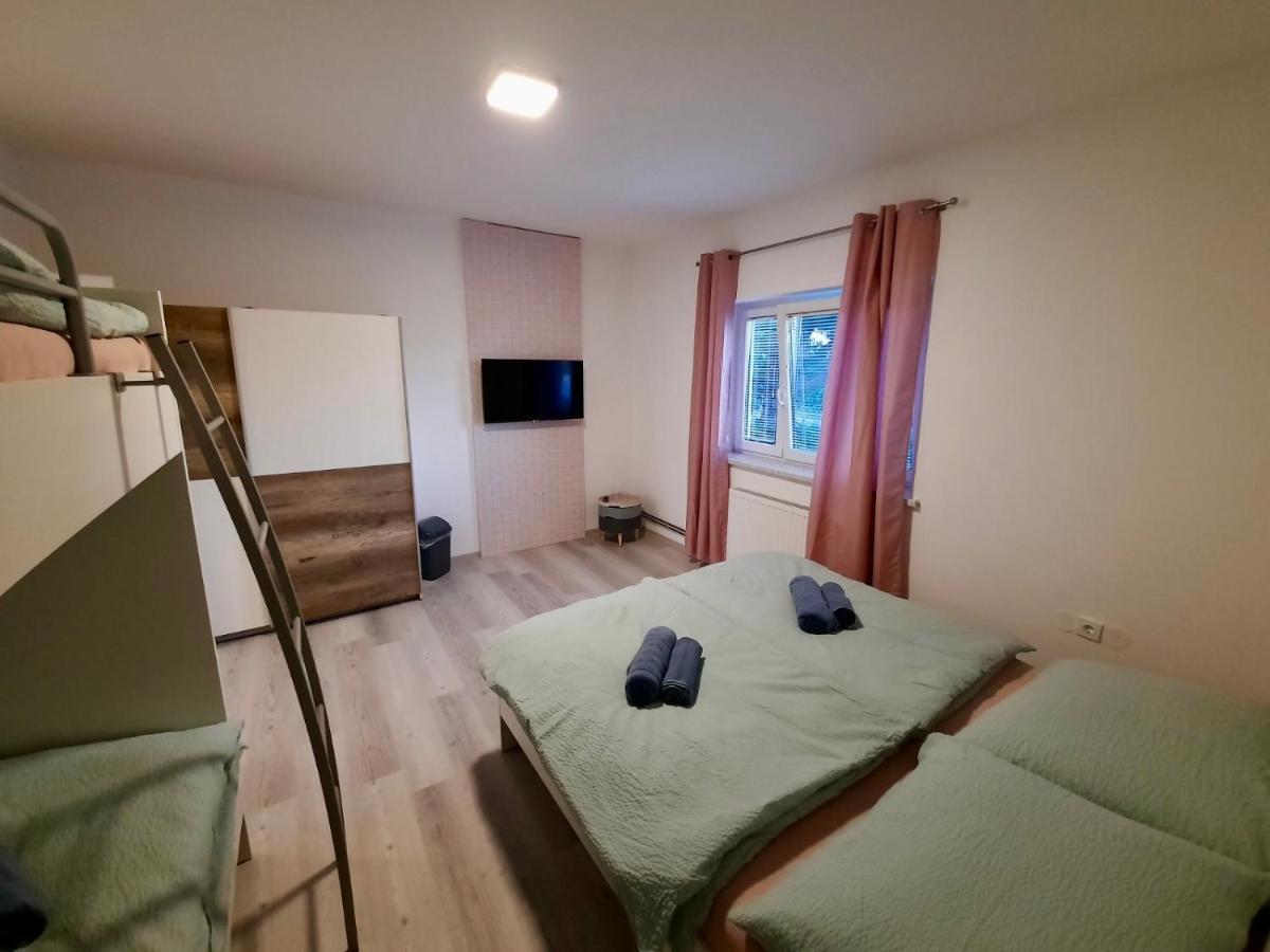 Rooms Optim Ptuj Esterno foto