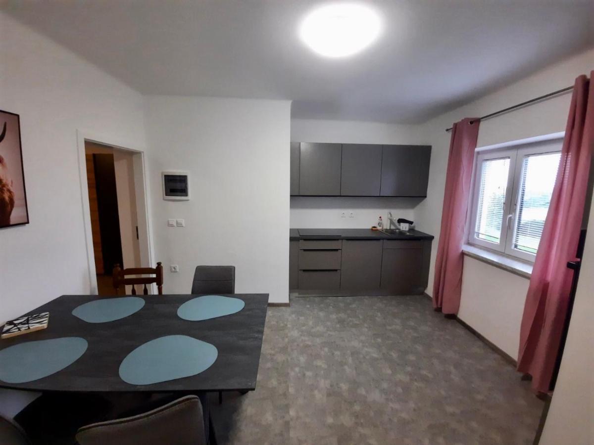 Rooms Optim Ptuj Esterno foto