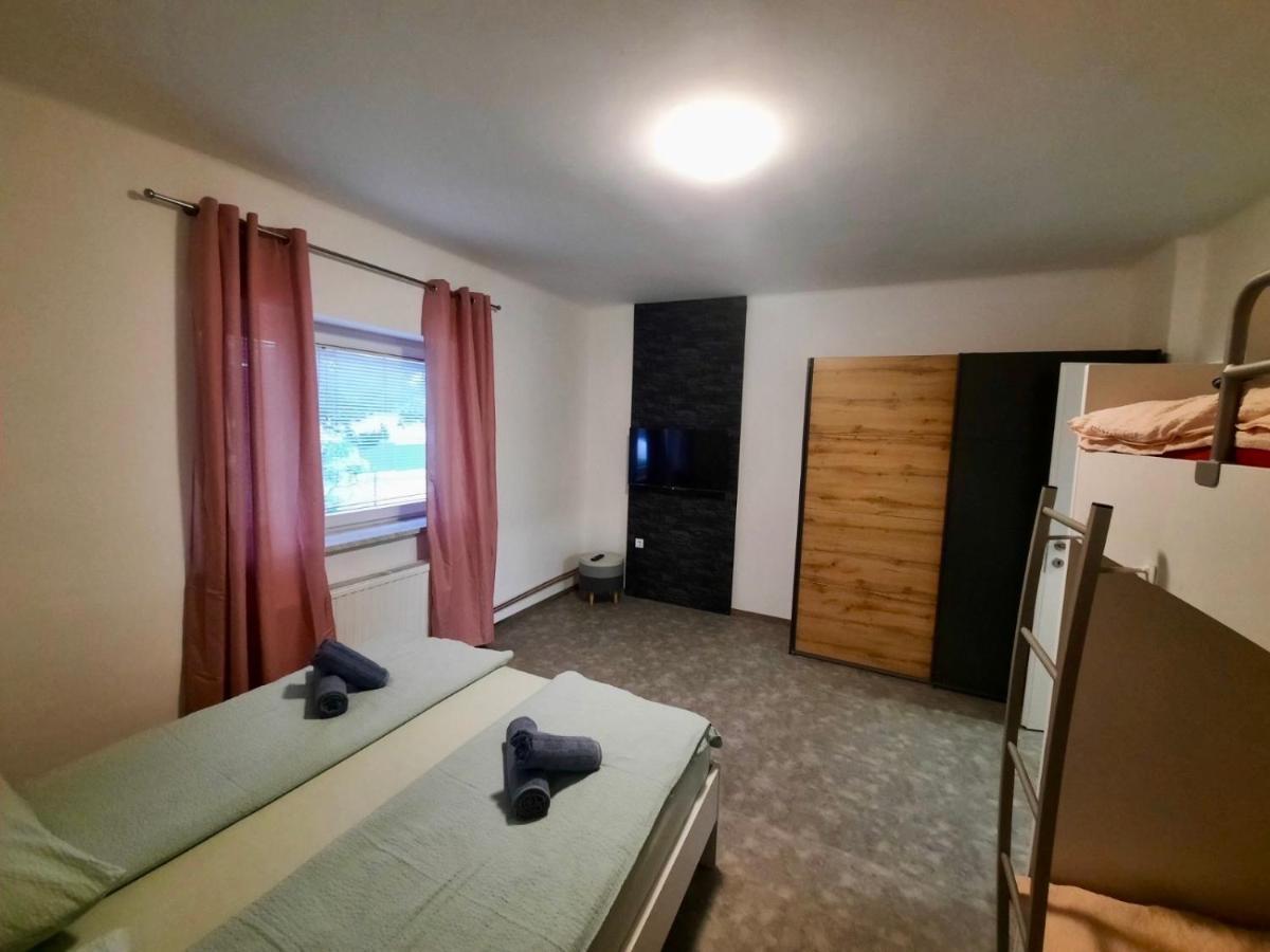 Rooms Optim Ptuj Esterno foto