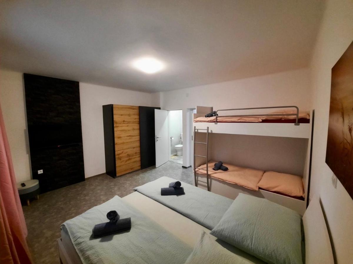 Rooms Optim Ptuj Esterno foto
